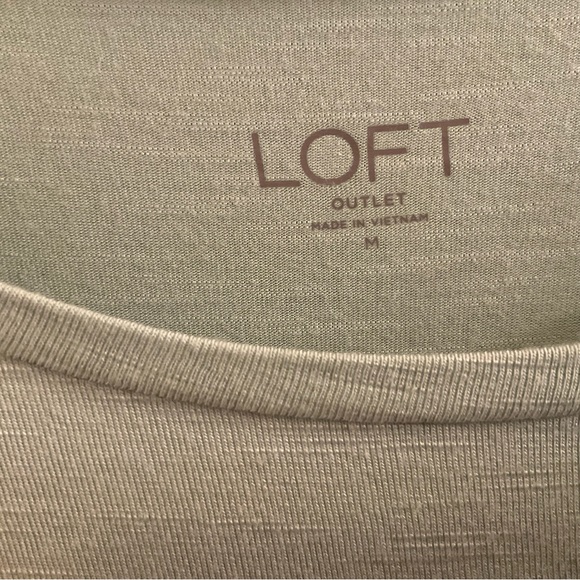 LOFT Outlet Rayon Blend Short Sleeve Top - NWT - Medium - Picture 7 of 9